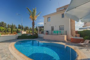 Polis Beach Villa J2 Pool & Jacuzzi